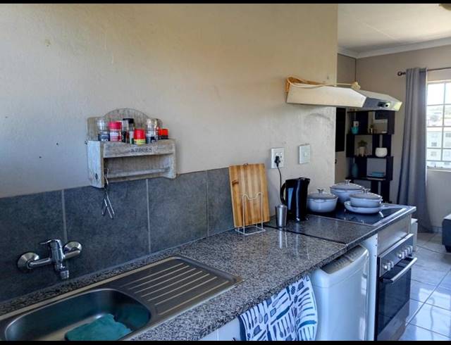 2 BEDROOM APARTMENT FOR SALE IN FLEURHOF